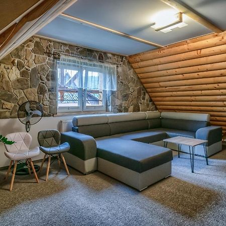 Willa Na Skarpie Szczawnica Exteriör bild