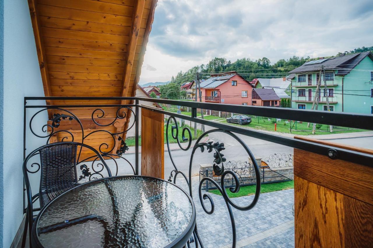 Willa Na Skarpie Szczawnica Exteriör bild